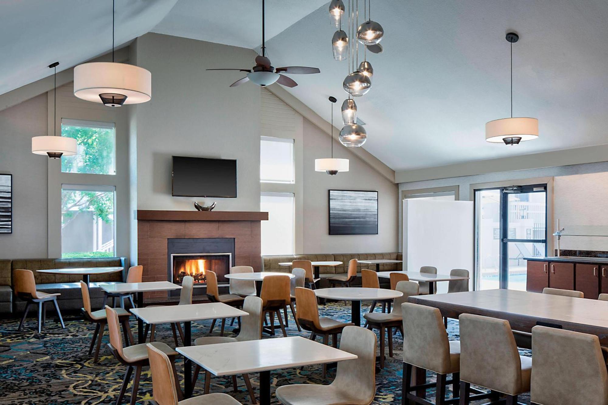 Residence Inn Dallas Las Colinas Irving Esterno foto